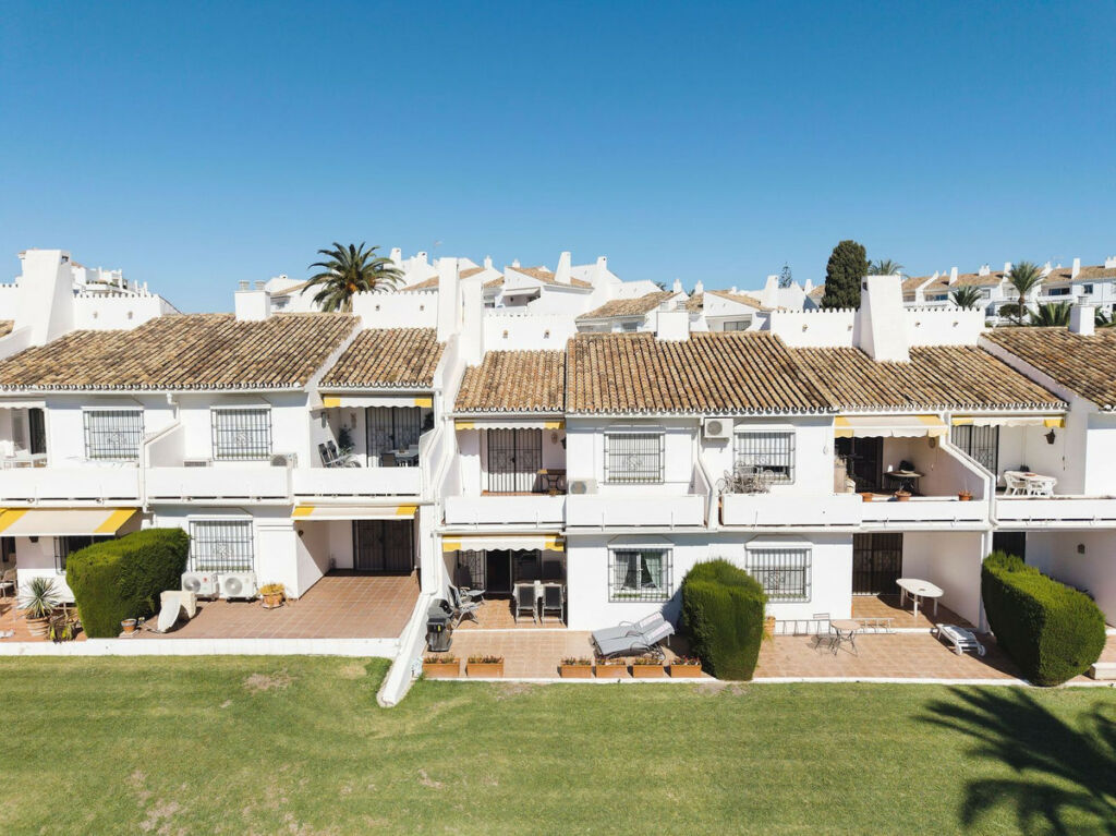 Ground Floor Apartment Nueva Andalucía Málaga - image 23