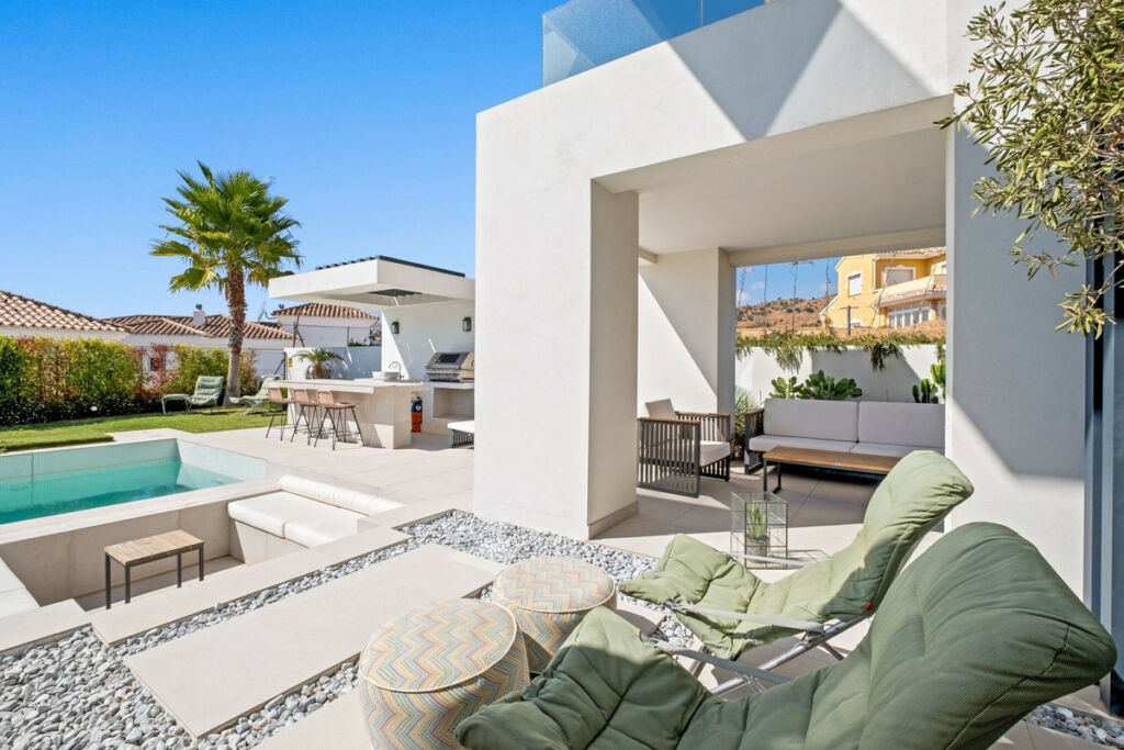 Detached Villa Riviera del Sol Málaga - image 22