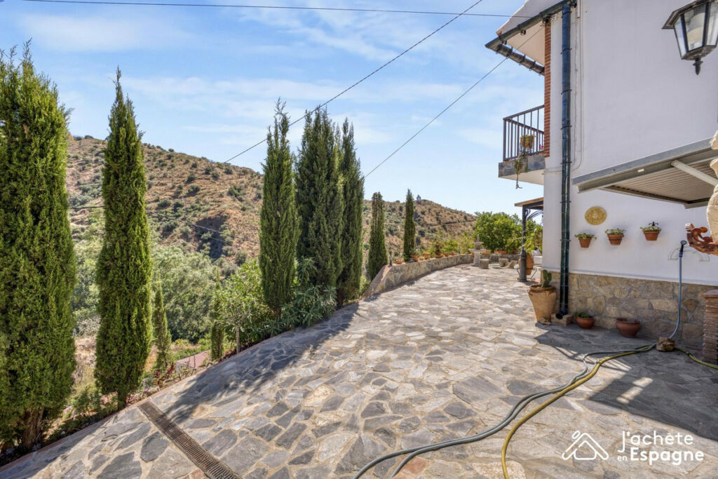 Detached Villa Canillas de Aceituno Málaga - image 23