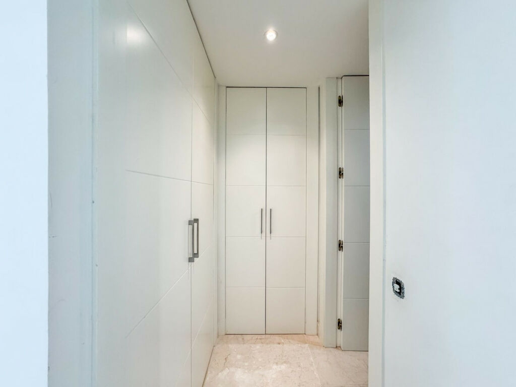 Penthouse Manilva Málaga - image 23