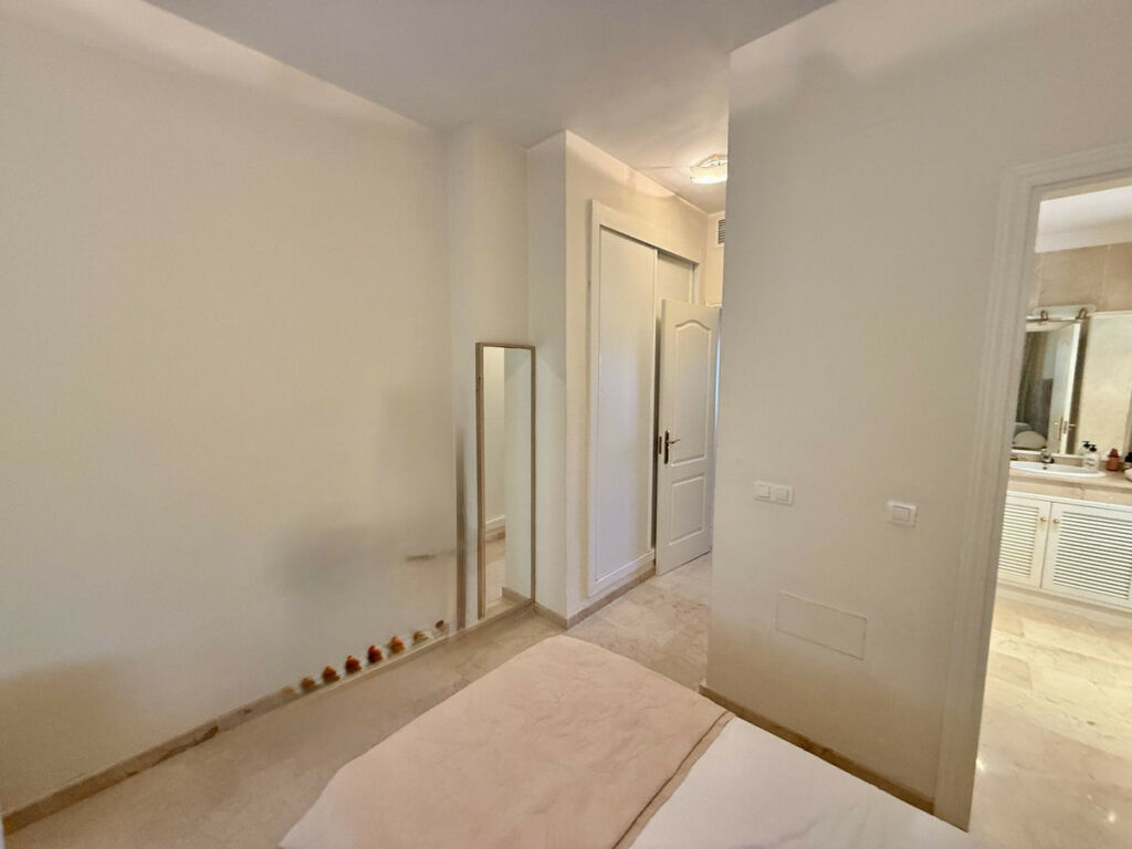 Middle Floor Apartment Elviria Málaga - image 23