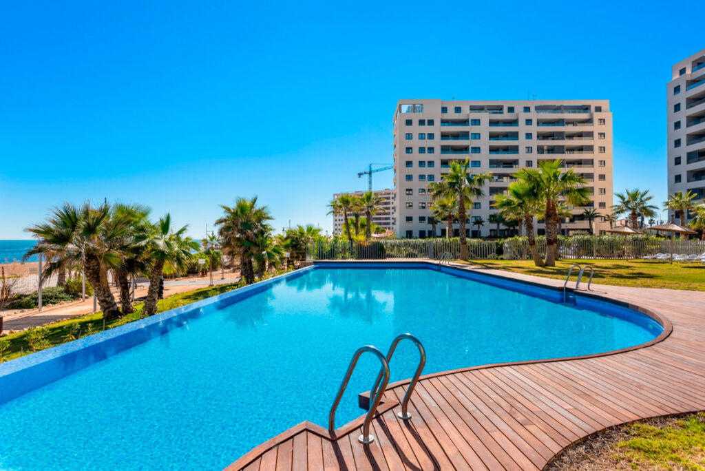 Middle Floor Apartment Punta Prima Alicante - image 23
