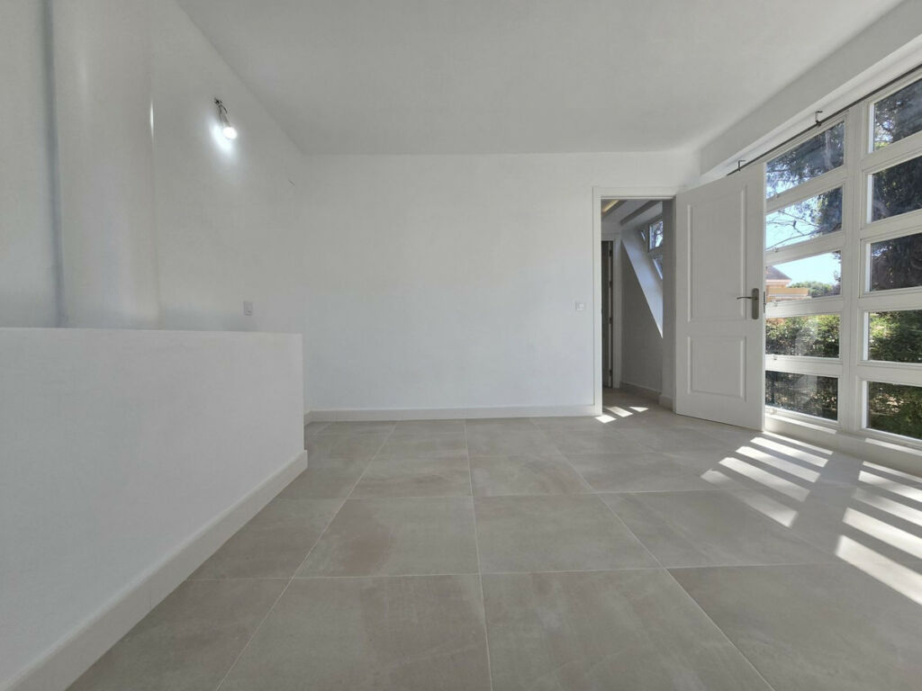 Semi-Detached House Elviria Málaga - image 23
