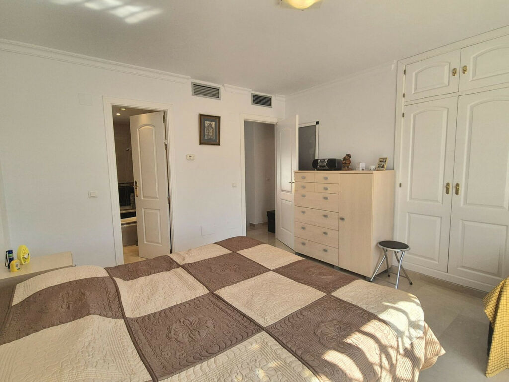 Semi-Detached House Alhaurin Golf Málaga - image 23