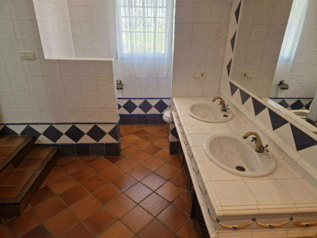 Detached Villa Mil Palmeras Alicante - image 23