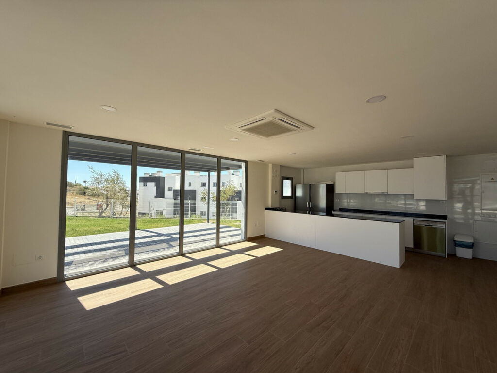 Middle Floor Apartment Estepona Málaga - image 23