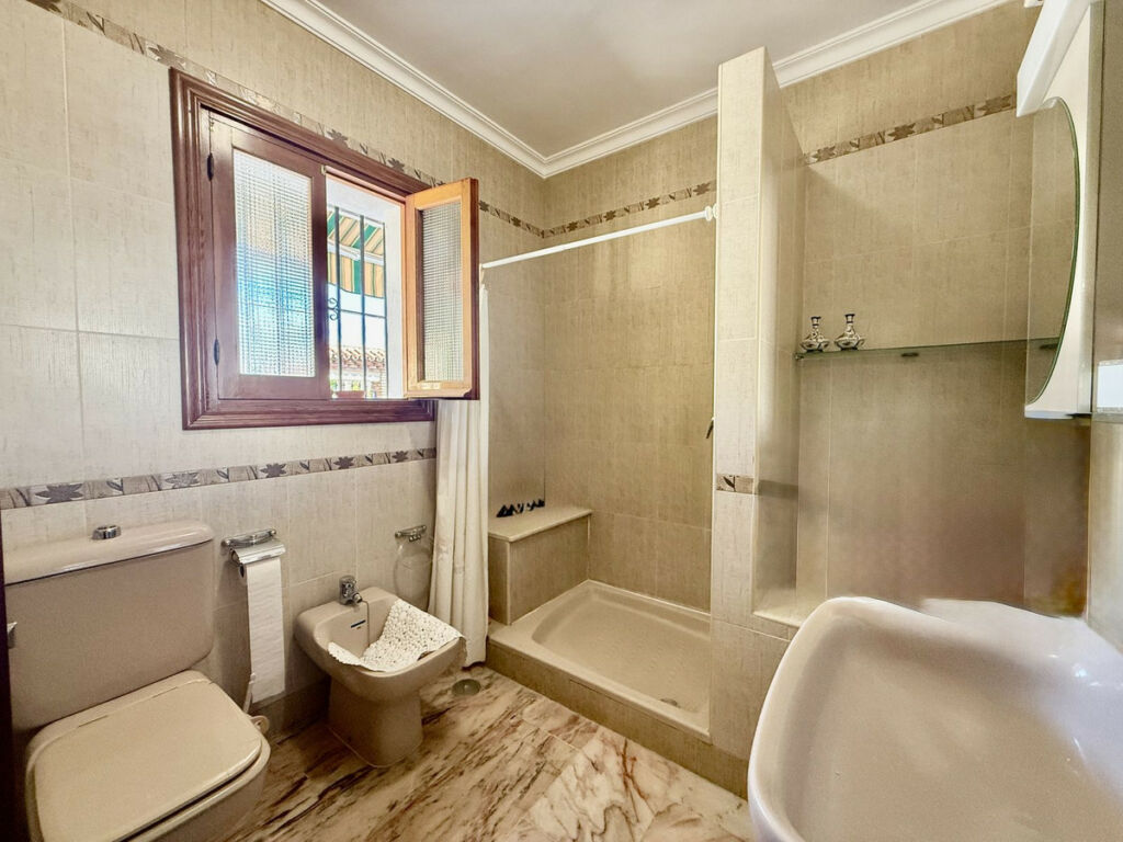 Detached Villa Benalmadena Málaga - image 23