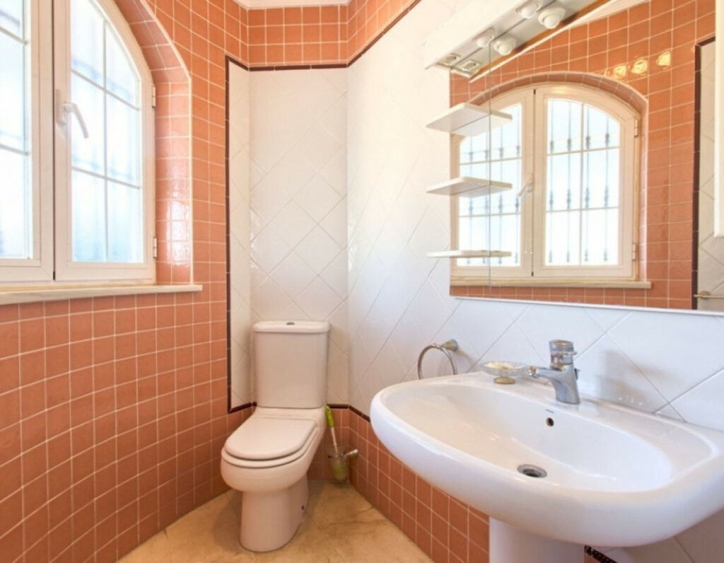 Detached Villa Torrequebrada Málaga - image 23