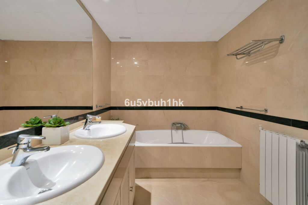 Ground Floor Apartment Nagüeles Málaga - image 23