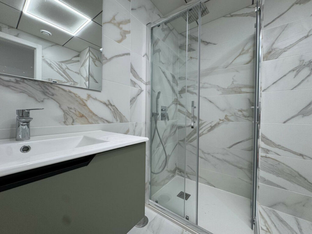 Middle Floor Apartment Torrevieja Alicante - image 23