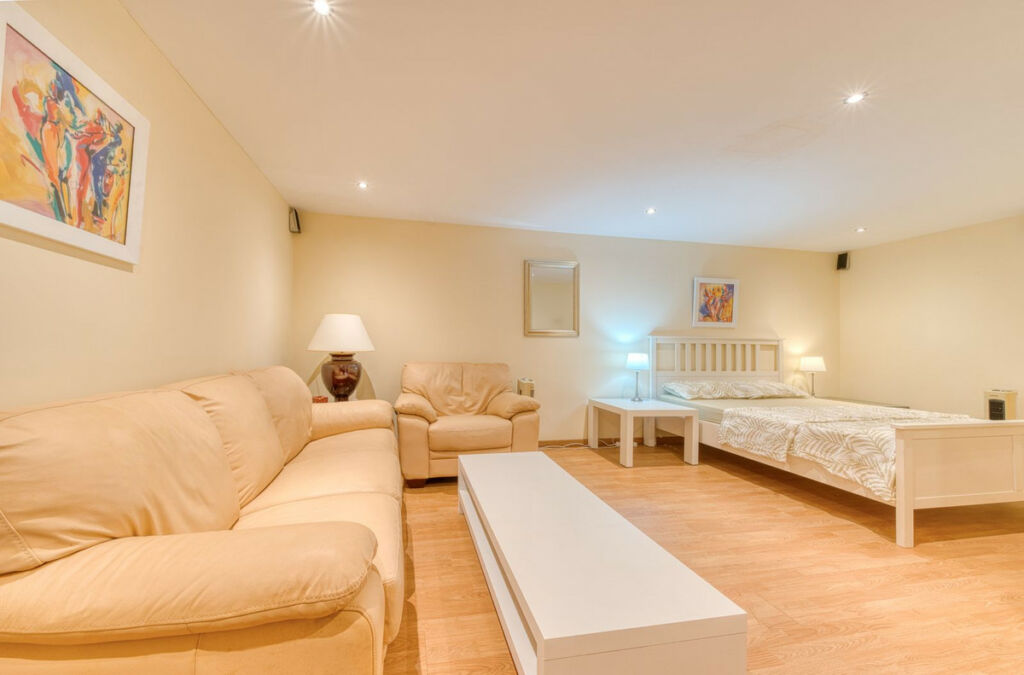Townhouse La Duquesa Málaga - image 23