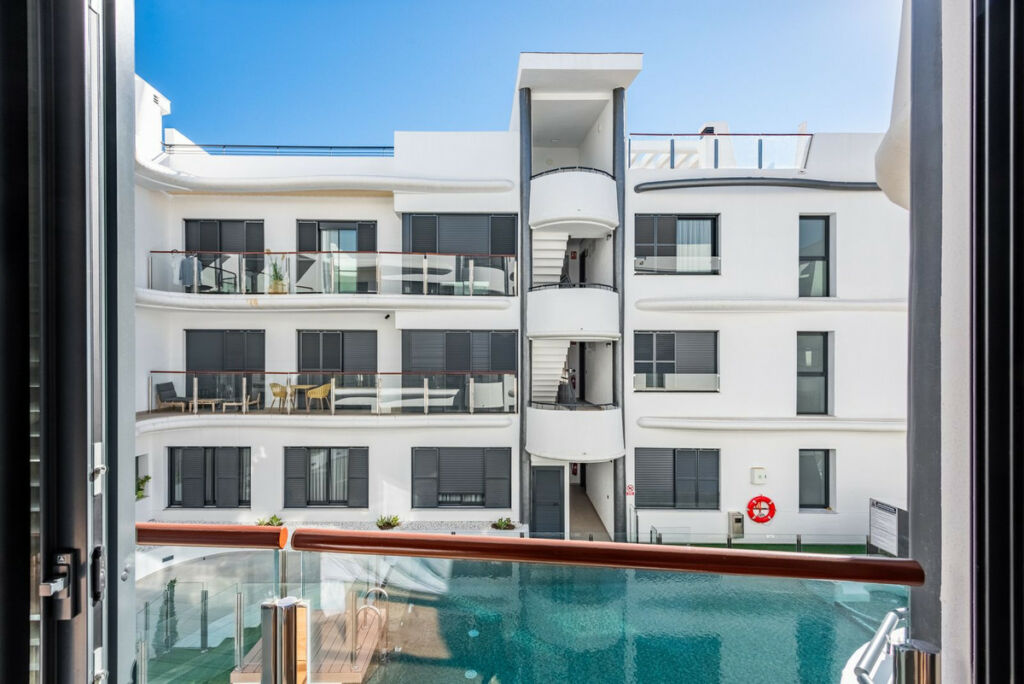 Middle Floor Apartment Estepona Málaga - image 23