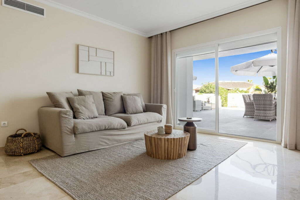 Ground Floor Apartment Estepona Málaga - image 23