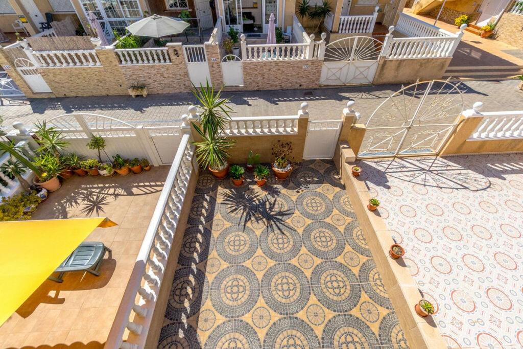 Townhouse Torrevieja Alicante - image 23