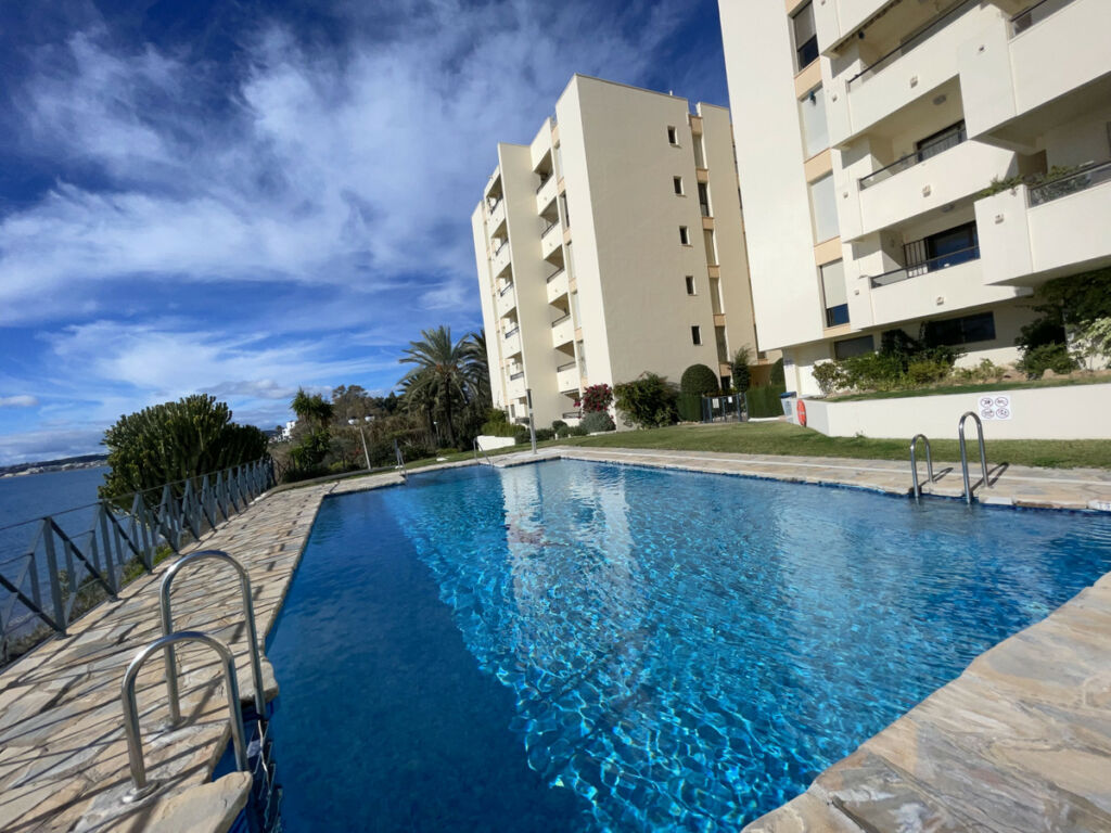 Middle Floor Apartment Estepona Málaga - image 23