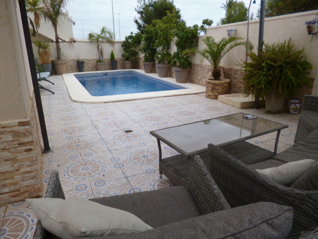 Detached Villa Playa Flamenca Alicante - image 20