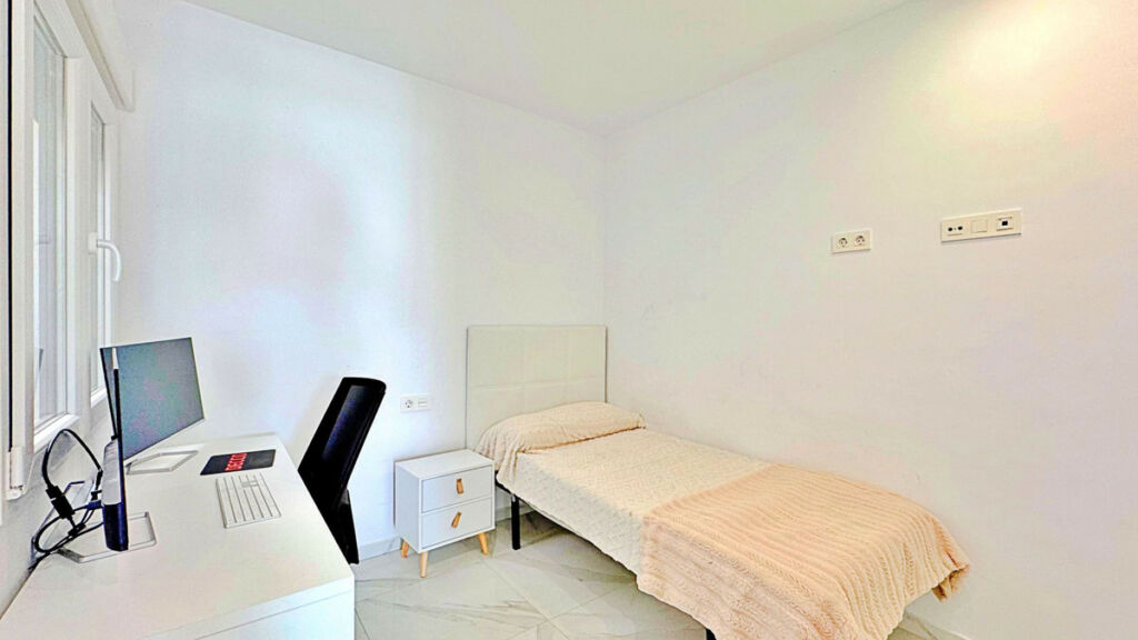 Townhouse Los Balcones Alicante - image 23