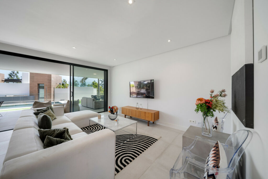 Duplex Cabopino Málaga - image 23