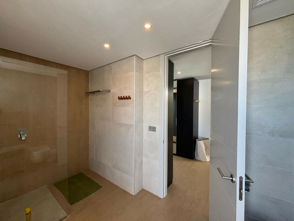 Detached Villa Los Pacos Málaga - image 23
