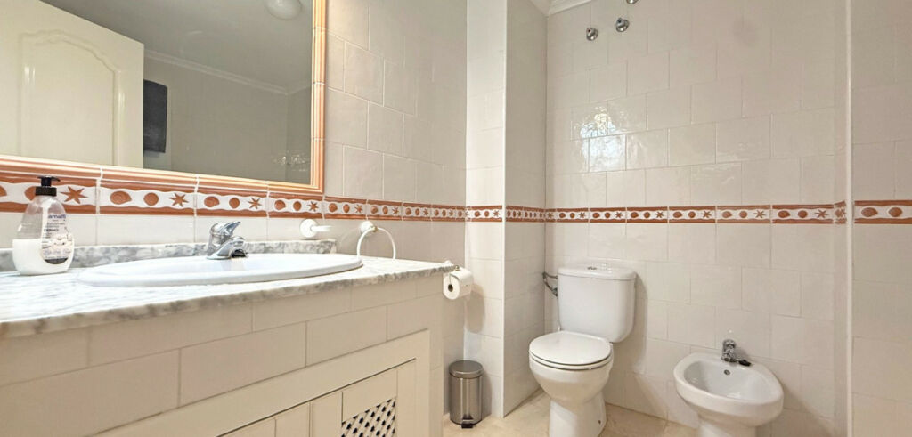 Ground Floor Apartment Villamartin Alicante - image 23