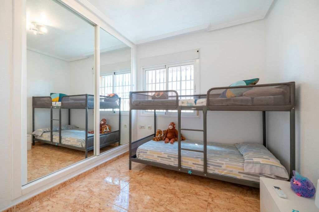 Townhouse Guardamar del Segura Alicante - image 23