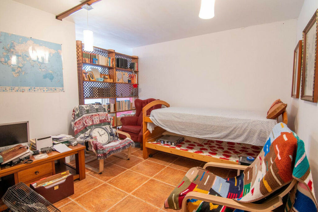 Detached Villa Estepona Málaga - image 23
