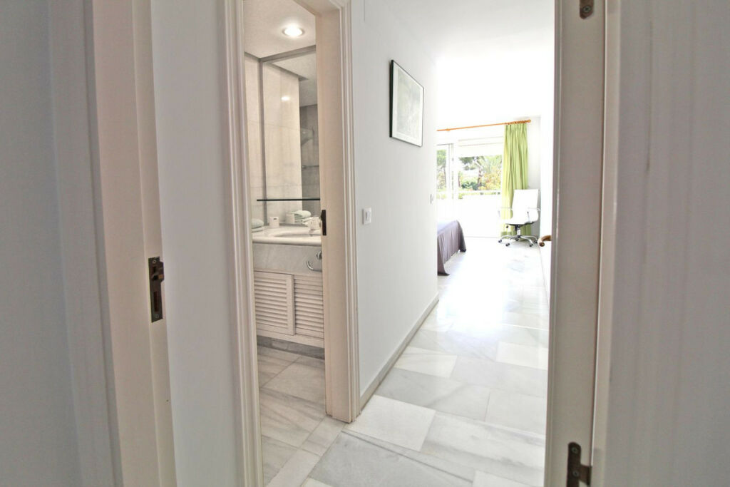 Penthouse Duplex The Golden Mile Málaga - image 25