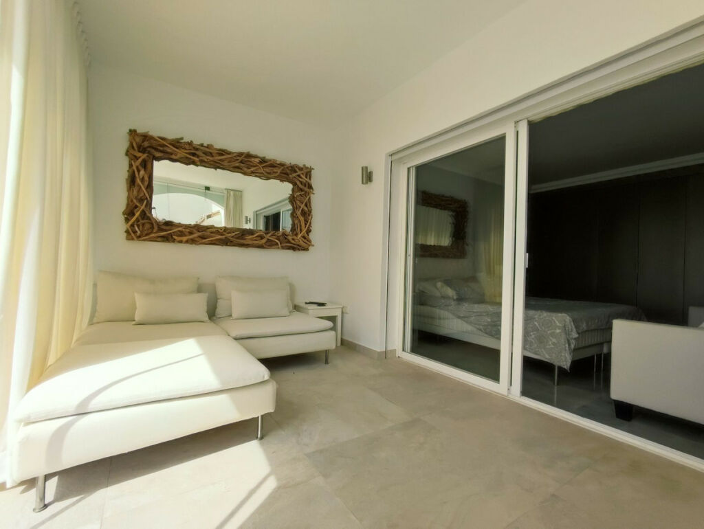 Townhouse Nagüeles Málaga - image 23