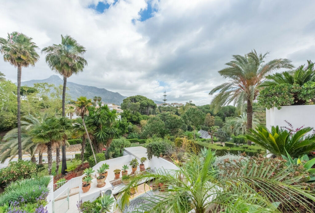 Middle Floor Apartment The Golden Mile Málaga - image 23