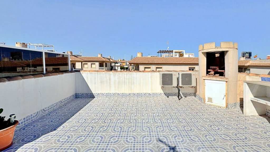 Middle Floor Apartment La Zenia Alicante - image 23