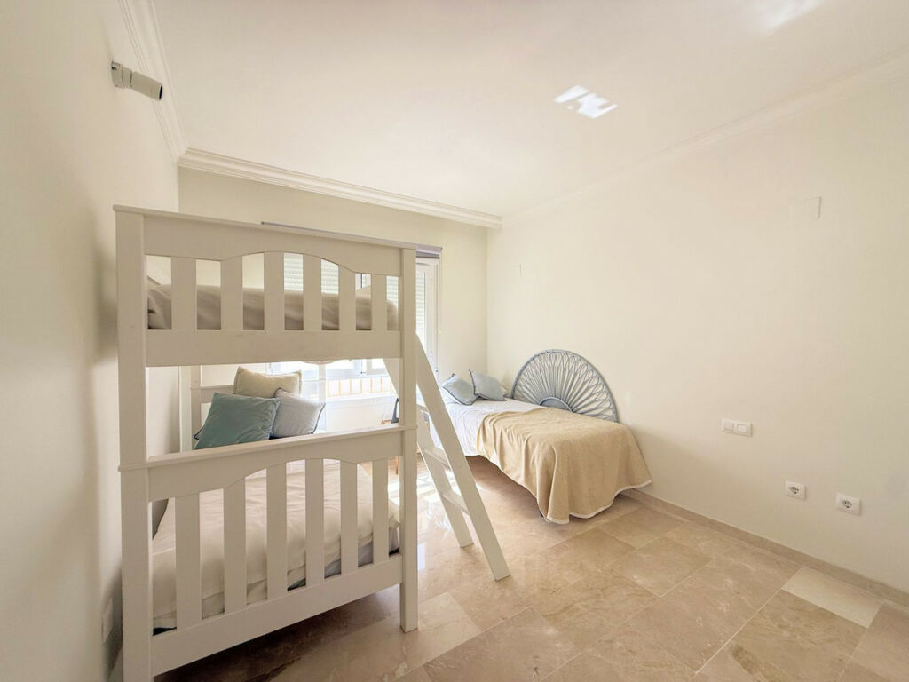 Ground Floor Apartment La Duquesa Málaga - image 23