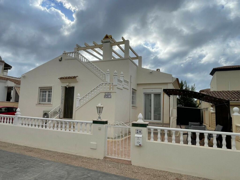 Detached Villa Playa Flamenca Alicante - image 22