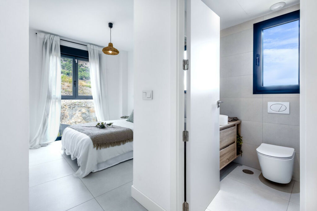 Middle Floor Apartment Higueron Málaga - image 23