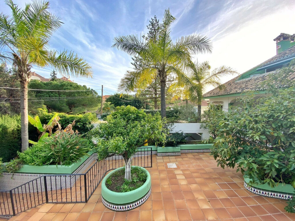 Detached Villa Marbella Málaga - image 23