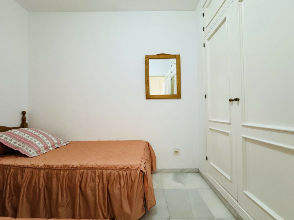 Middle Floor Apartment San Luis de Sabinillas Málaga - image 23