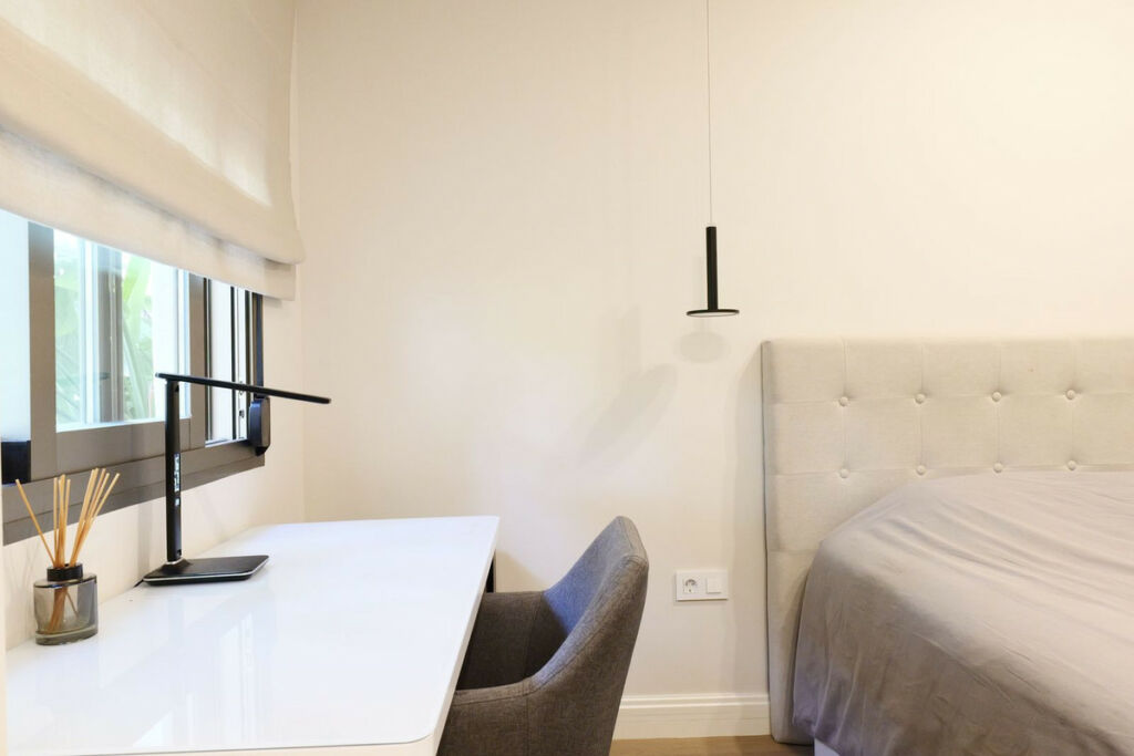 Middle Floor Apartment Estepona Málaga - image 23