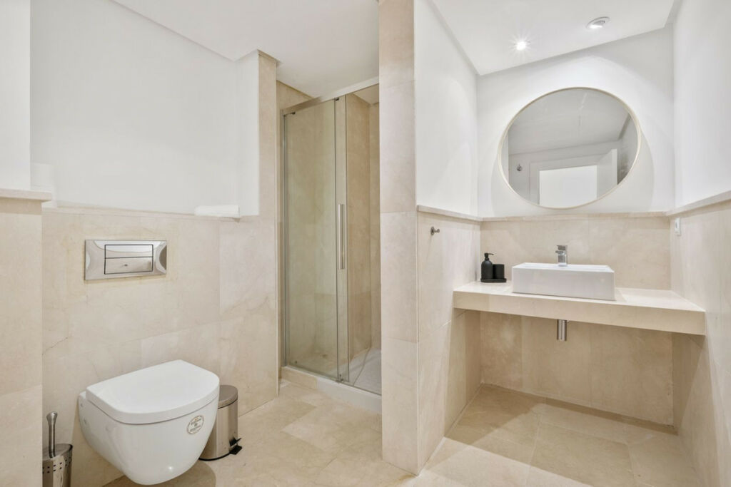 Detached Villa Sotogrande Cádiz - image 23