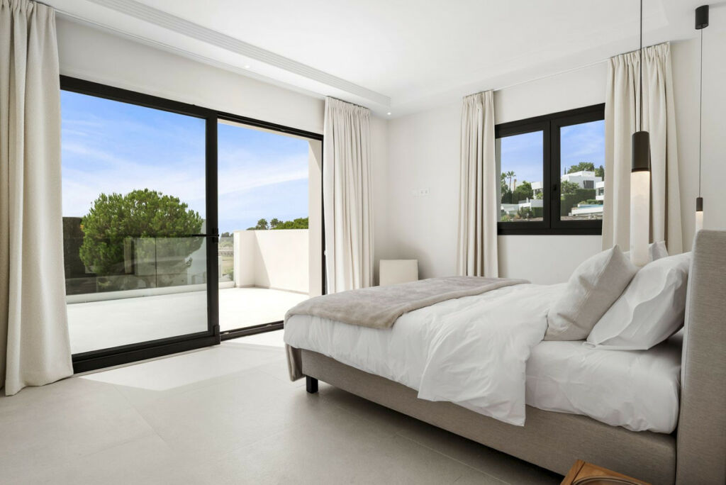 Detached Villa Benahavís Málaga - image 23