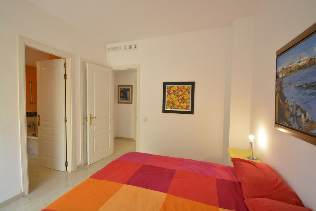 Middle Floor Apartment Elviria Málaga - image 23