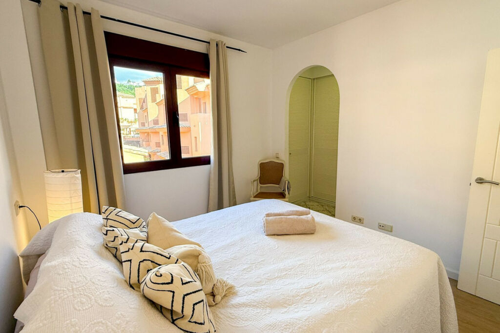 Top Floor Apartment El Paraiso Málaga - image 23