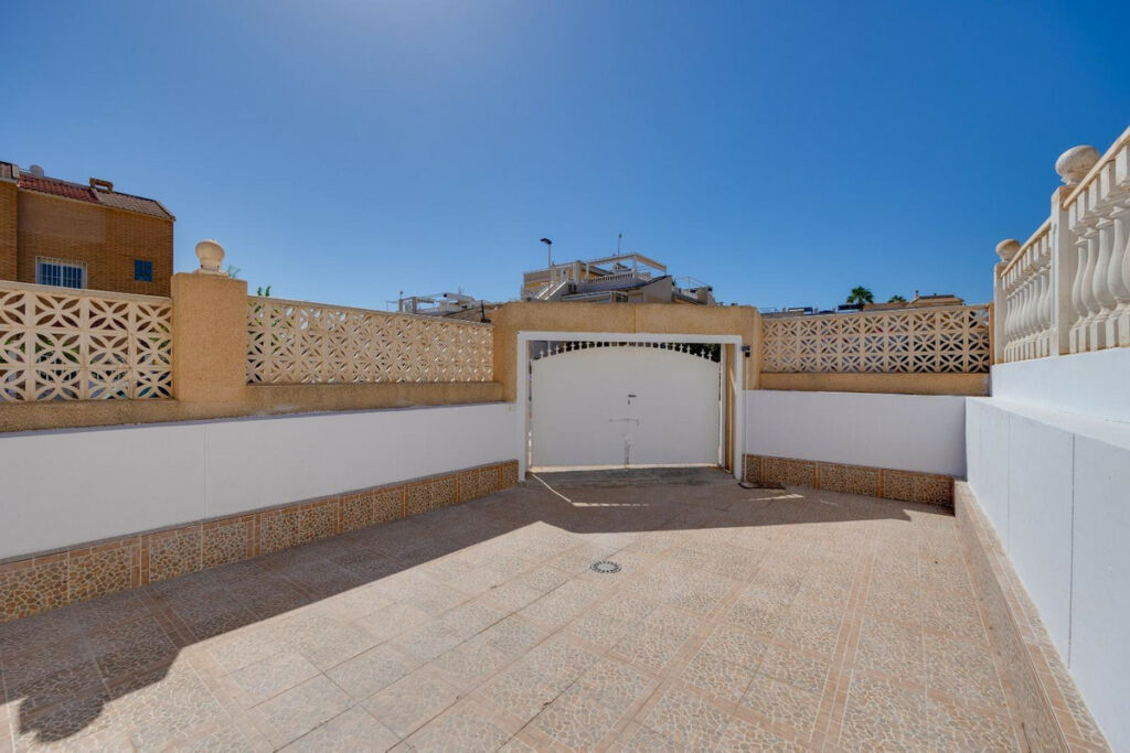 Bungalow Torrevieja Alicante - image 23