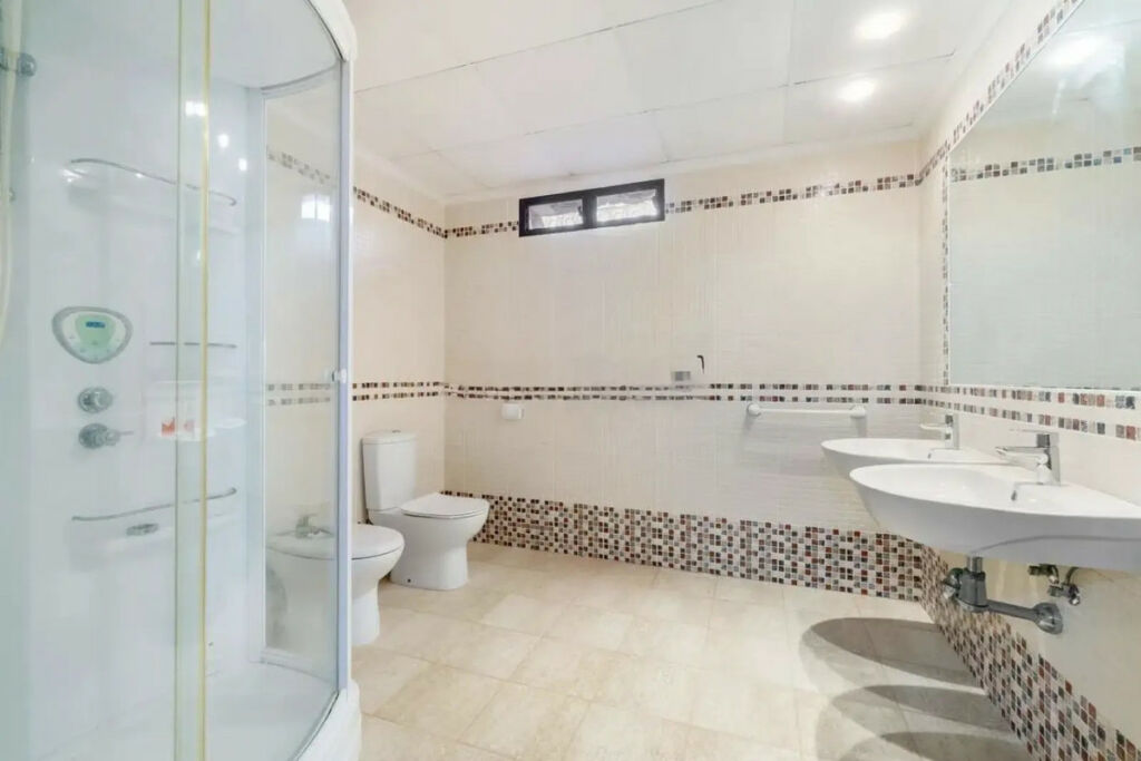 Detached Villa La Zenia Alicante - image 24