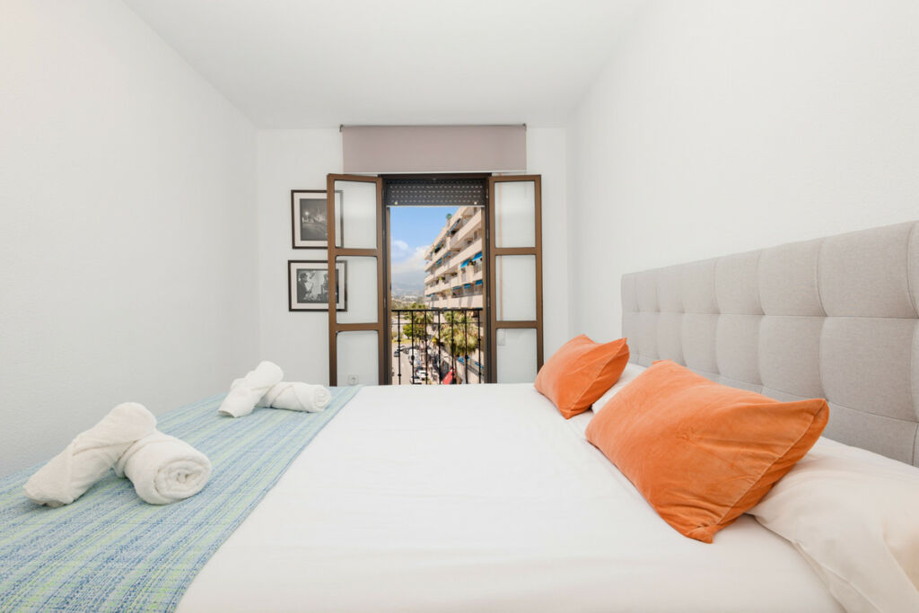 Middle Floor Apartment Puerto Banús Málaga - image 24