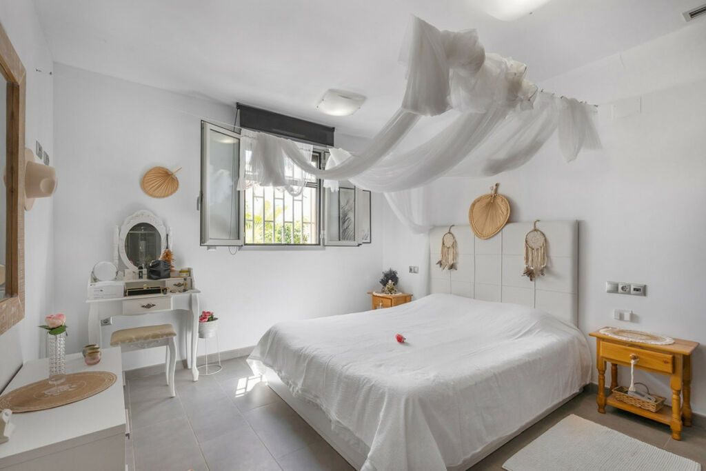 Ground Floor Apartment La Mata Alicante - image 24
