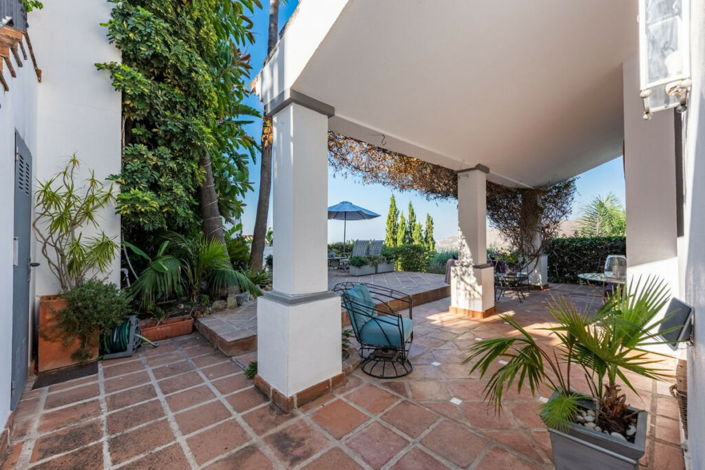 Detached Villa Istán Málaga - image 13