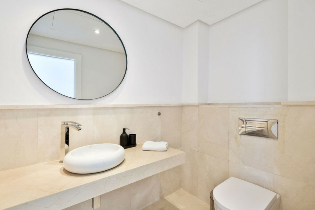 Detached Villa Sotogrande Cádiz - image 24