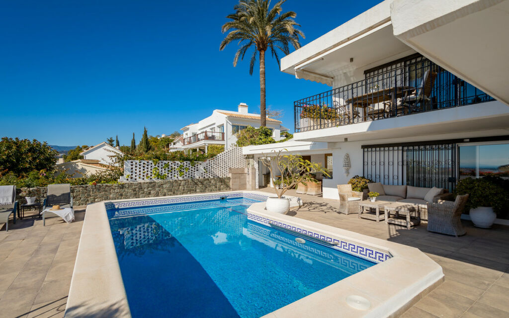 Detached Villa Nueva Andalucía Málaga - image 24