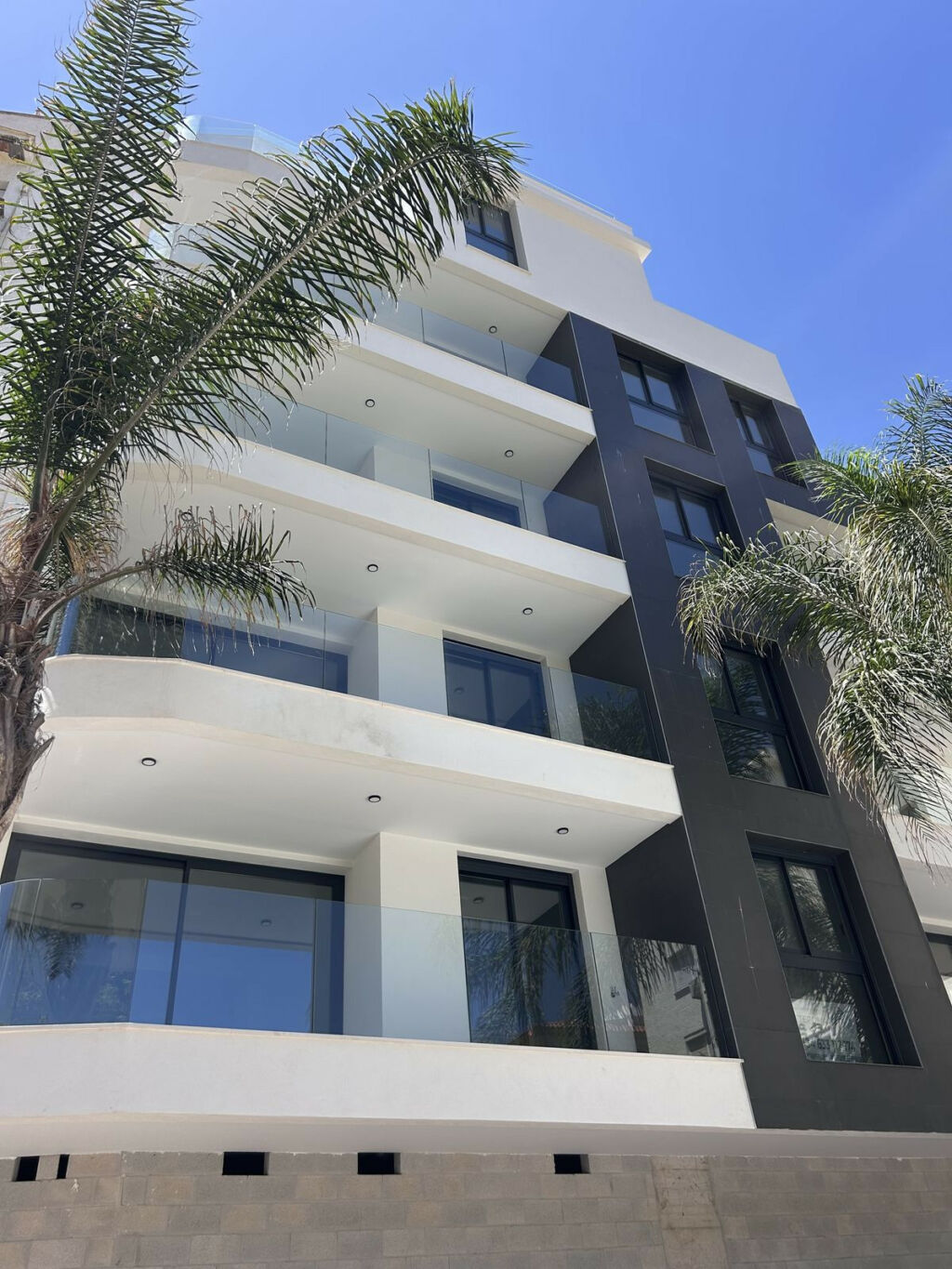 Middle Floor Apartment Estepona Málaga - image 23