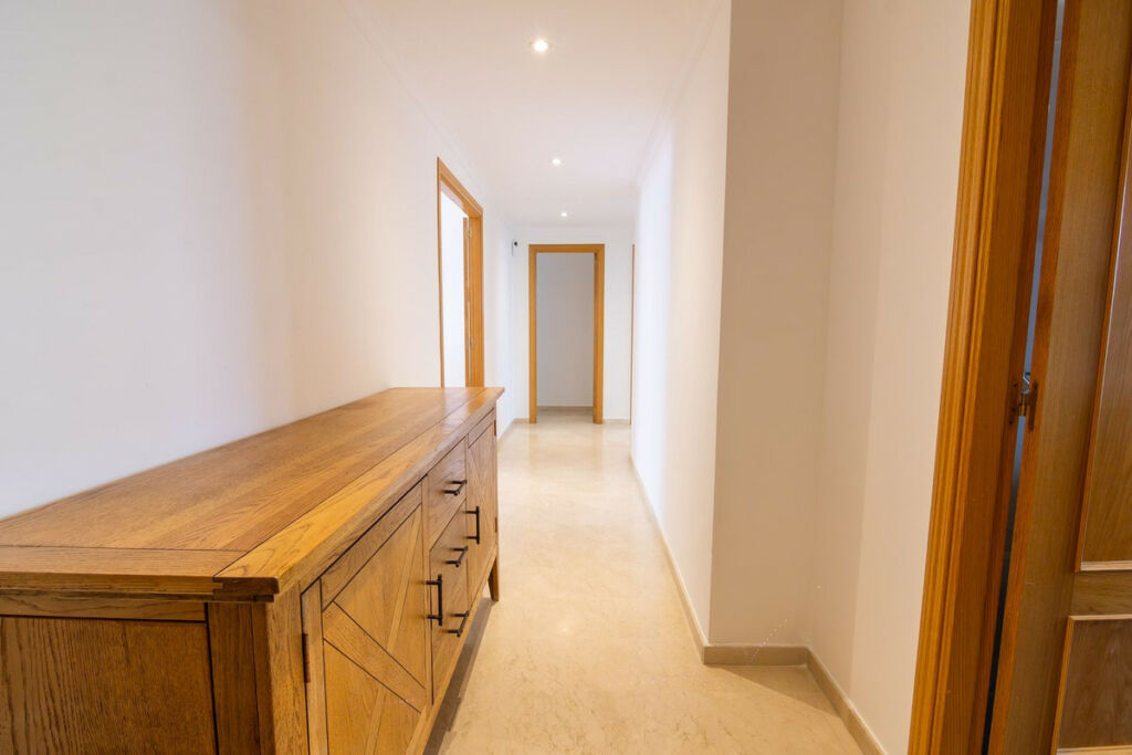 Middle Floor Apartment Estepona Málaga - image 24