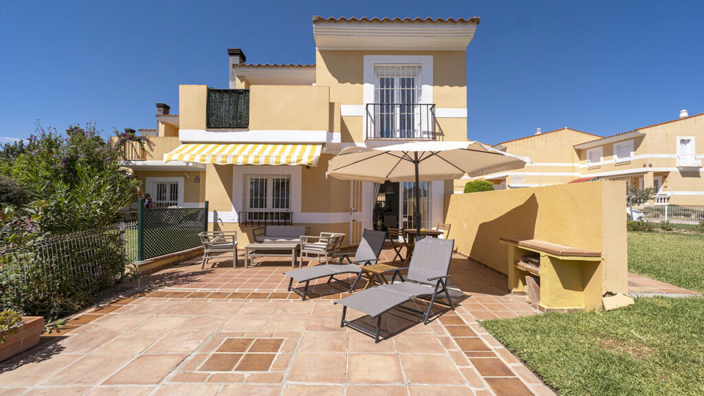 Townhouse La Duquesa Málaga - image 24
